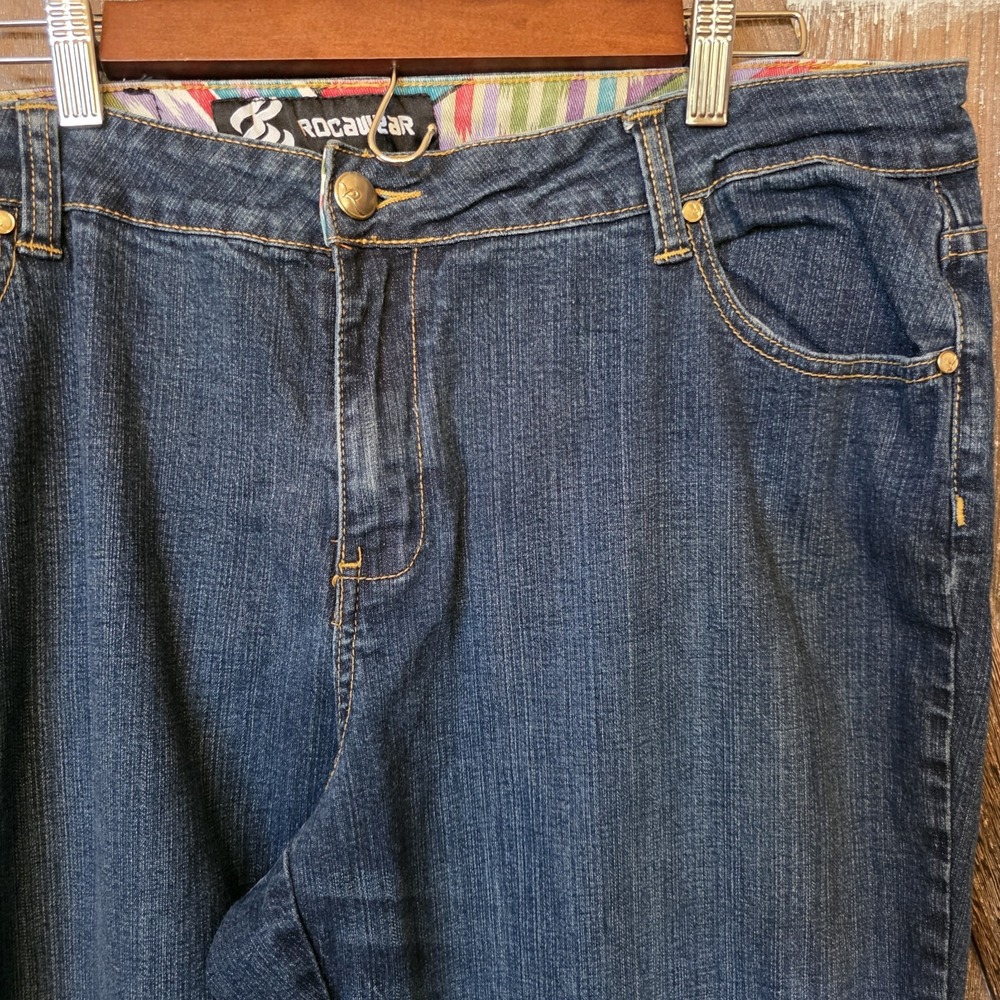 Dark Blue Women’s Jeans with Colorful Embroidered Back Pockets - Picture 4 of 8